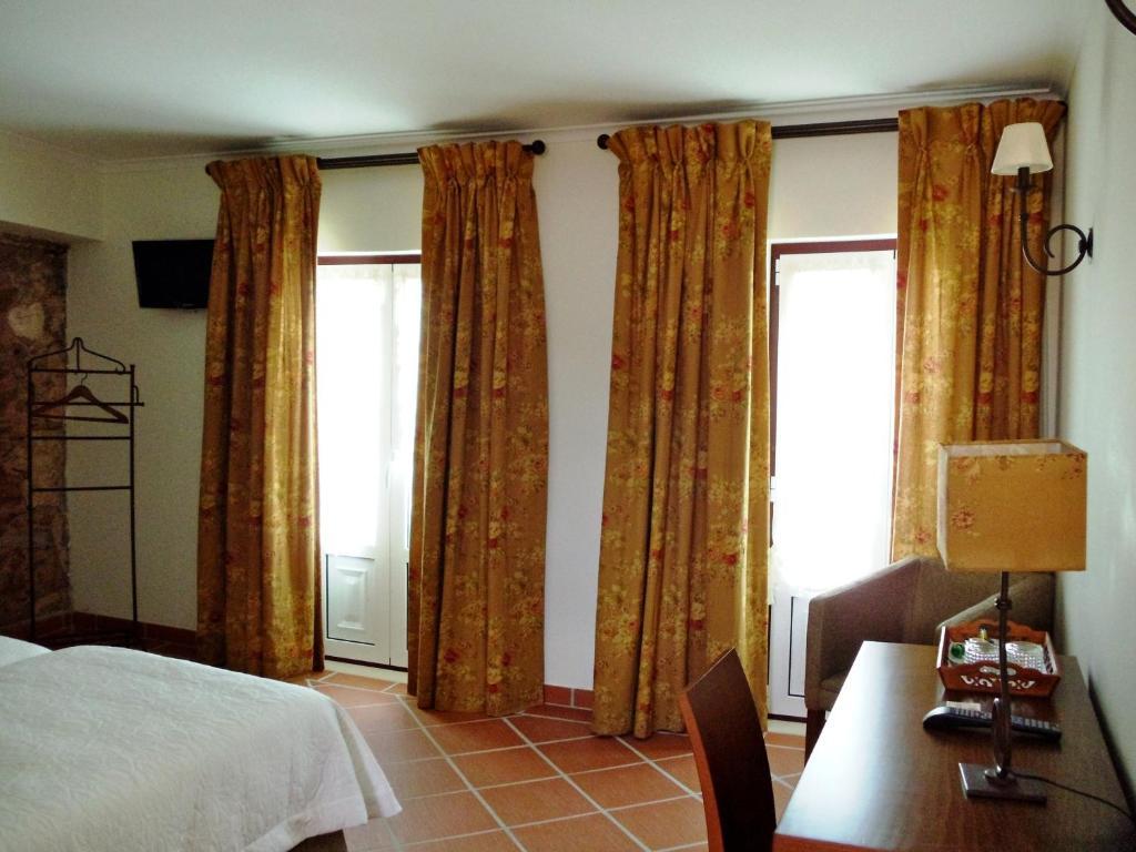 Casa Do Largo - Golega - Turismo De Habitacao Hotel Room photo